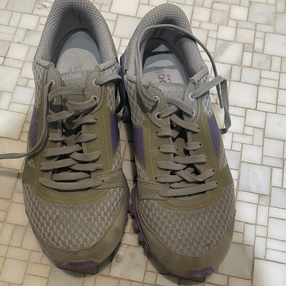 Reebok Real Flex Olive and Purple and Gray Athletic Shoes👵MT
